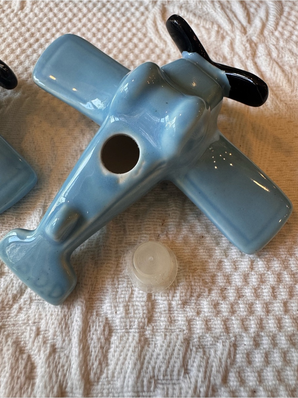 Vintage Ceramic Blue Airplane Salt and Pepper Shakers Aviation Decor Retro - Picture 13 of 15
